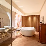 Bed & Breakfast La Portineria Luxury 4*